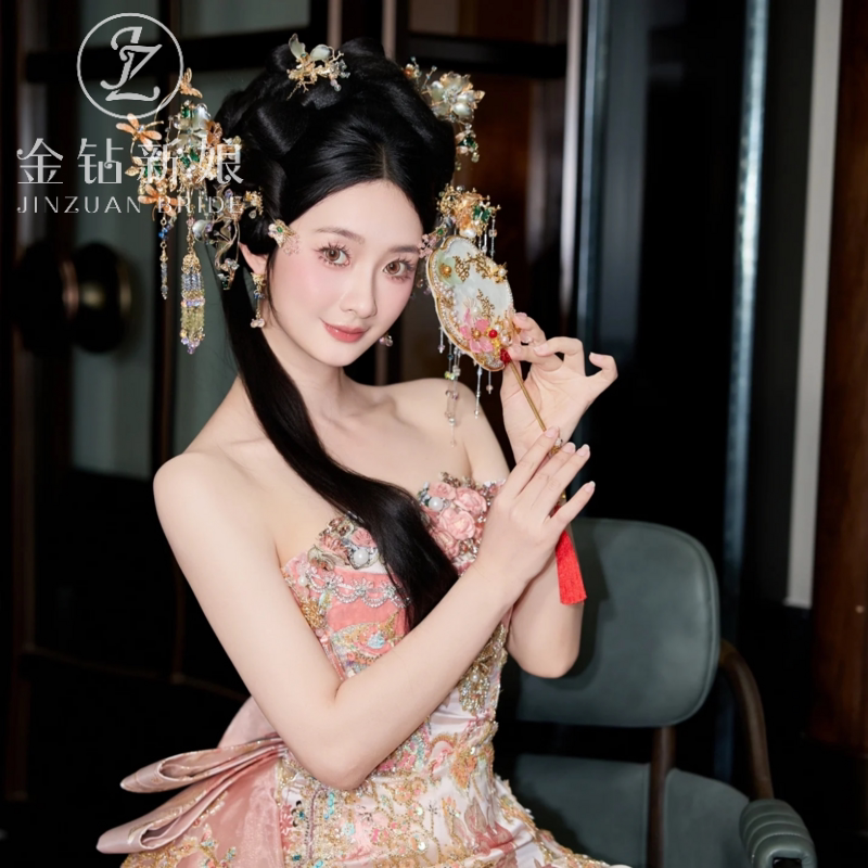 新娘香槟色秀禾头饰新中式