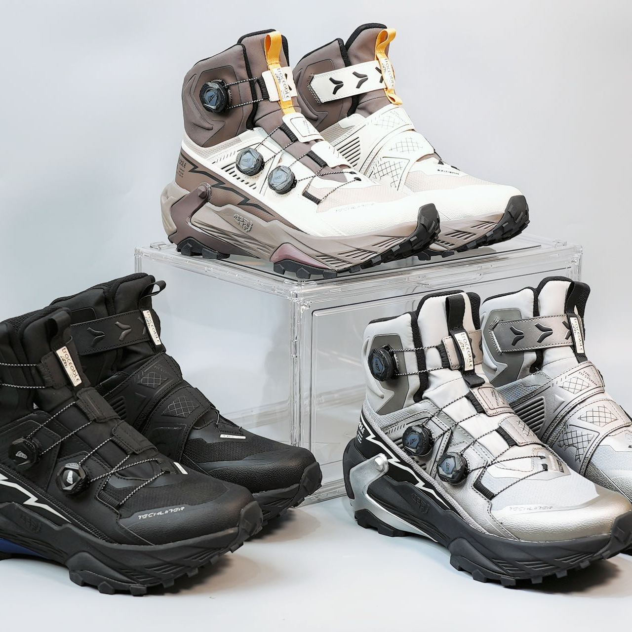 防滑耐磨登山鞋男女防泼水