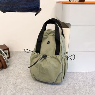 旅行休闲帅气胸包轻便2026新款多功能双肩包户外耐脏背包斜挎包