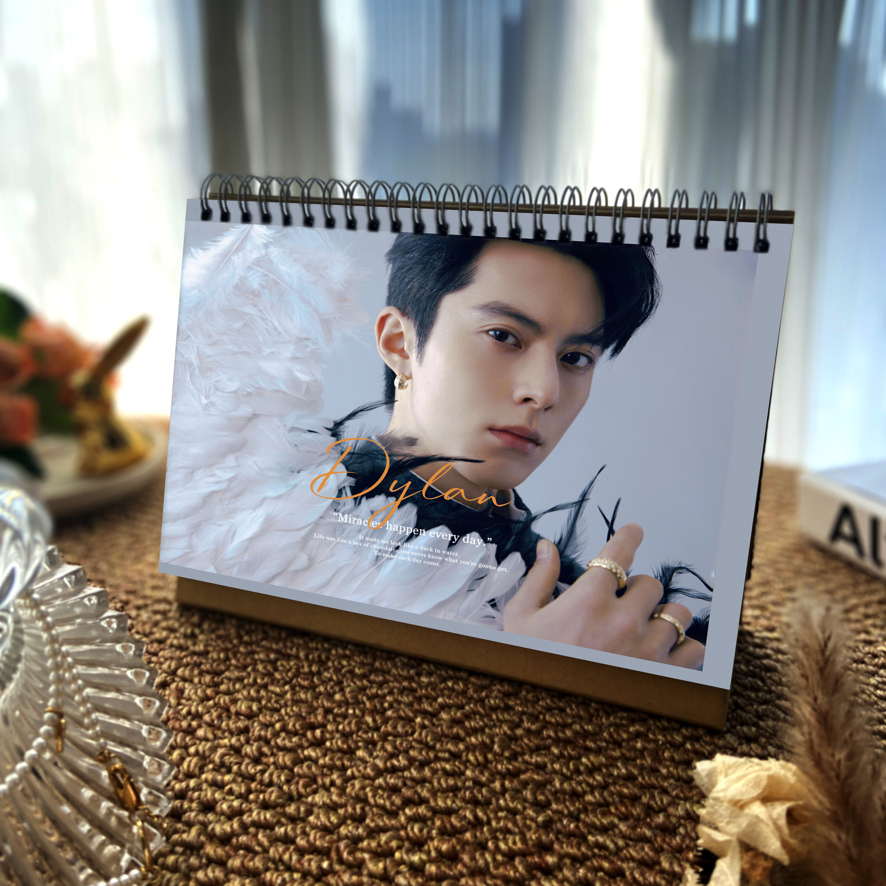 王鹤棣2025年台历一本双年可定制