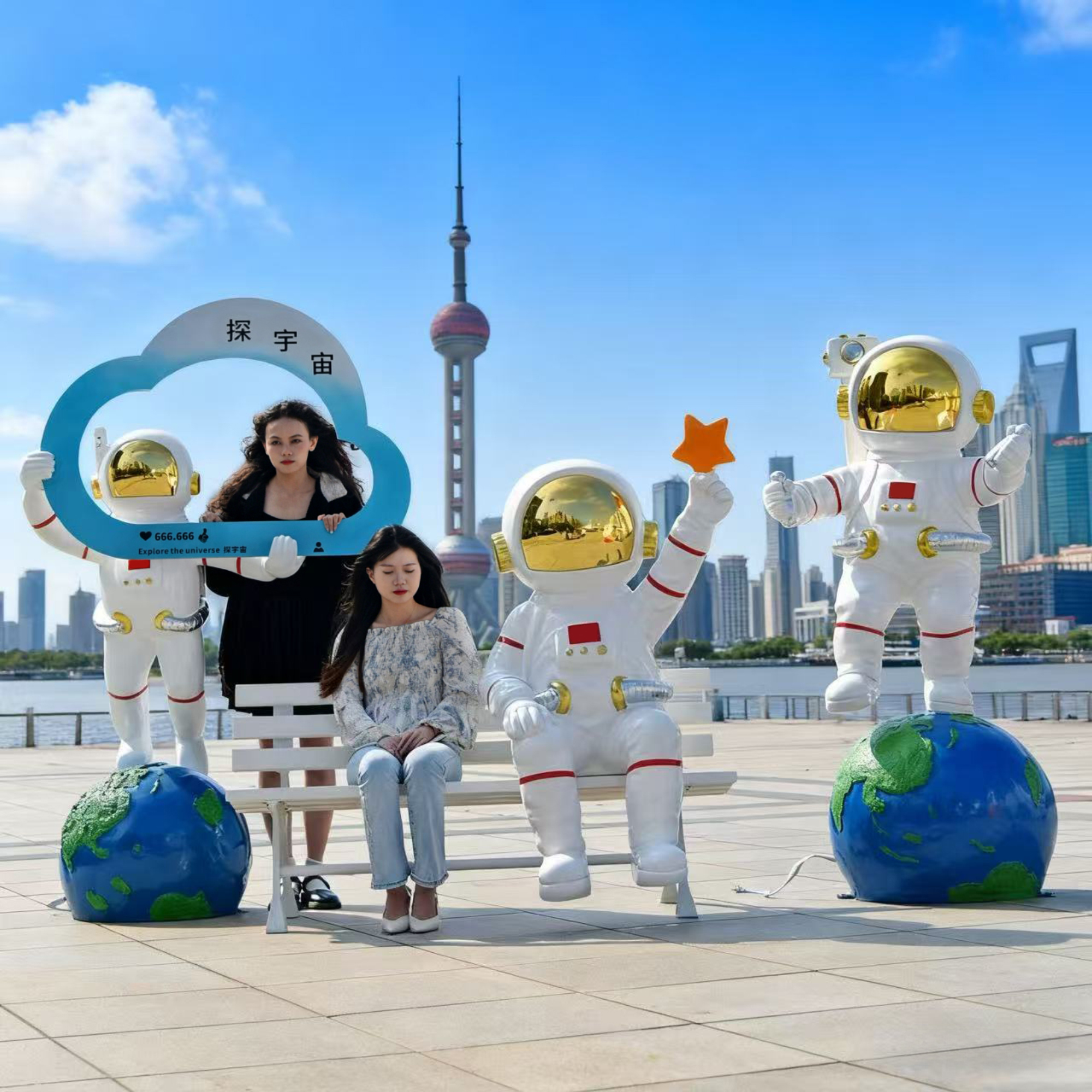 太空人宇航员玻璃钢雕网红大摆件