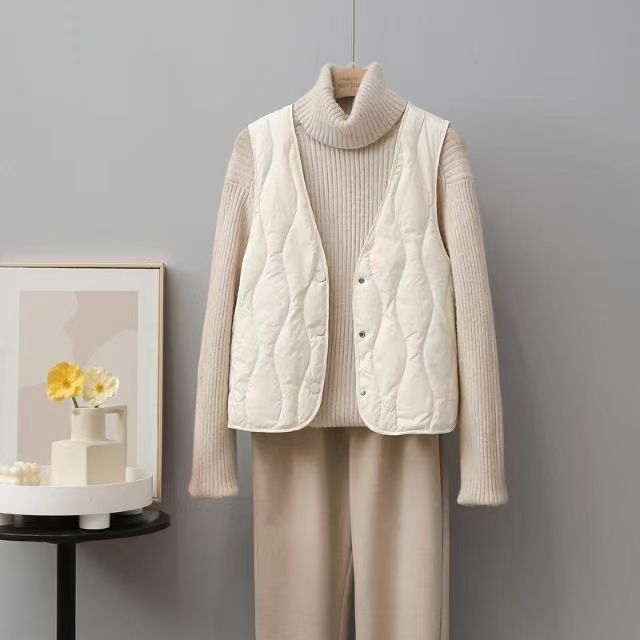 秋冬女士羽绒棉马甲轻薄贴身内胆V领坎肩内穿打底保暖短款背心