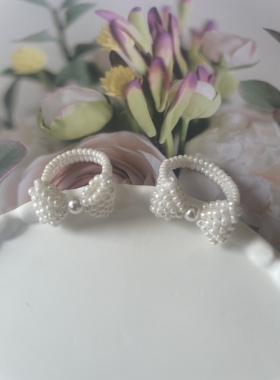 奶呼呼的蝴蝶结戒指 串珠成品送礼佳品