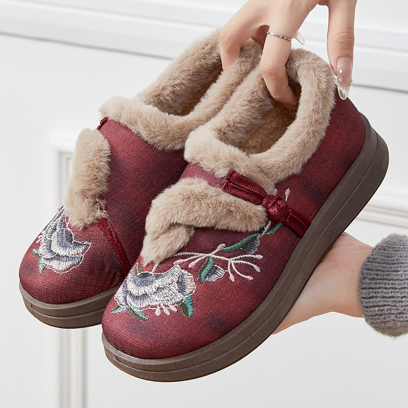 2025冬季新款加绒老北京布鞋绣花保暖民族风软底防滑中老年妈妈鞋,女鞋,时尚雪地靴,淘宝优惠券,粉丝福利购,淘宝优惠卷