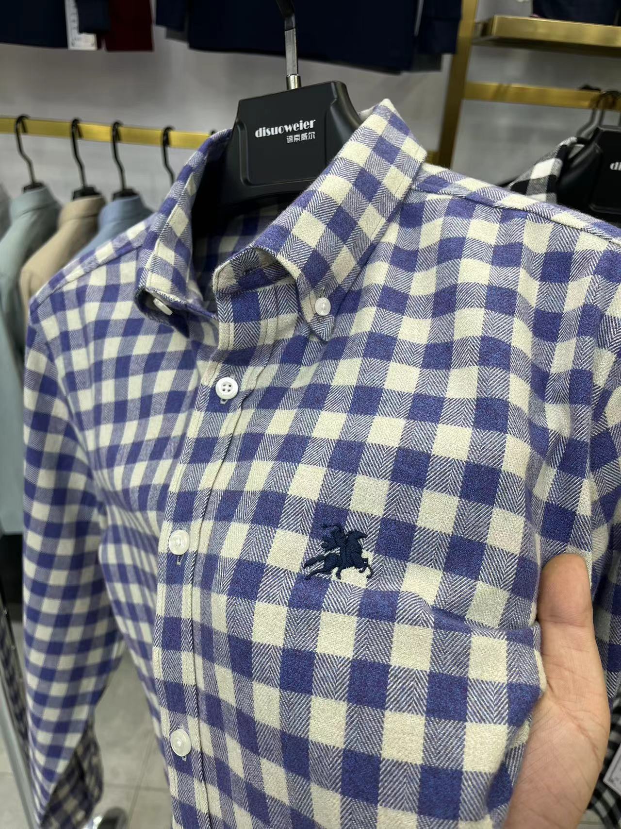 中青年格子衬衫长袖春秋季商务磨毛加厚衬衣纯棉刺绣飞马休闲寸衫