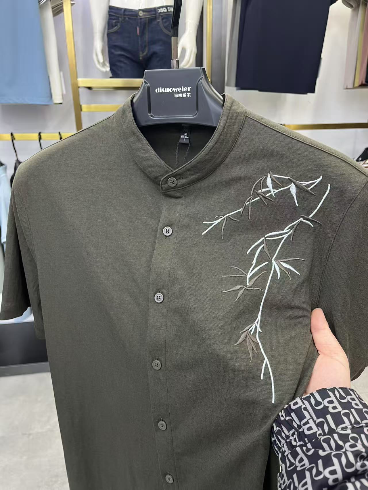 25年夏季新款高端国风立领棉麻衬衫男士时尚短袖纯色潮流刺绣衬衣