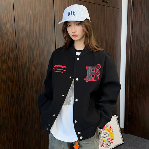RIC贴皮刺绣四叶草加棉棒球服