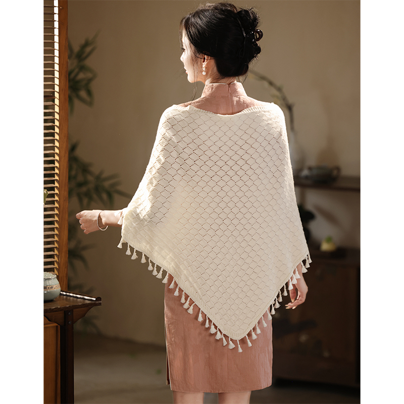 白色旗袍披肩女外搭薄款流苏复古