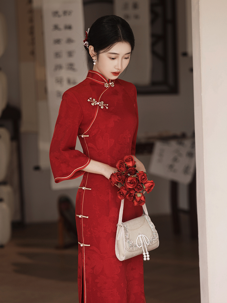 Red cheongsam, evening dress, wedding dress for bride, Chinese style Red cheongsam, evening dress, wedding dress for bride, Chinese style