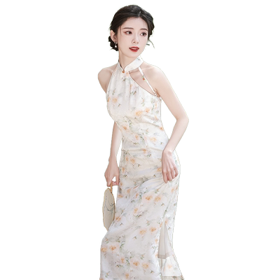 米白色无袖挂脖新中式旗袍