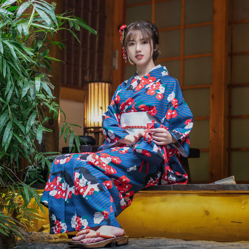 日式和服浴衣少女牛奶猫咪图案
