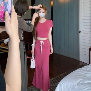 修身圆领短袖超短露肚脐T恤上衣高腰抽绳半身长裙显瘦两件式套装