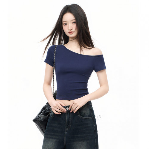 iiiamX藏青色斜肩纯棉短袖t恤女2025夏季设计感修身露肩短款上衣