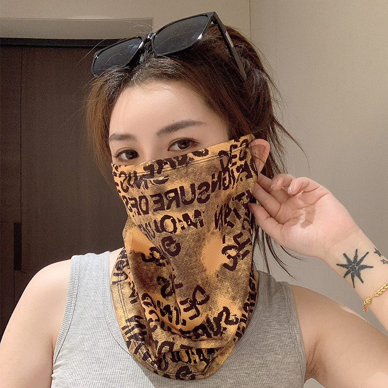 时尚字母户外防晒面罩女薄款透气夏季骑行防紫外线凉感面纱面巾潮