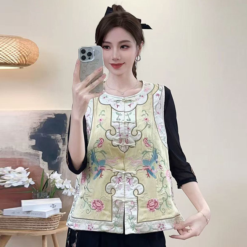 2026春新中式圆领锦缎提花刺绣开衫马甲女款复古盘扣唐装无袖背心