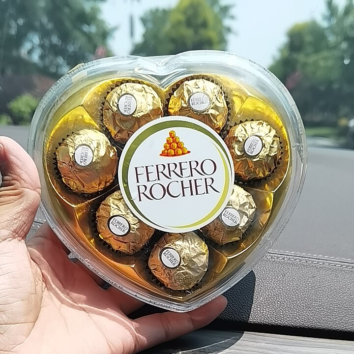 FerreroRocher意大利进口费列罗巧克力榛果威化巧克力情人节礼物