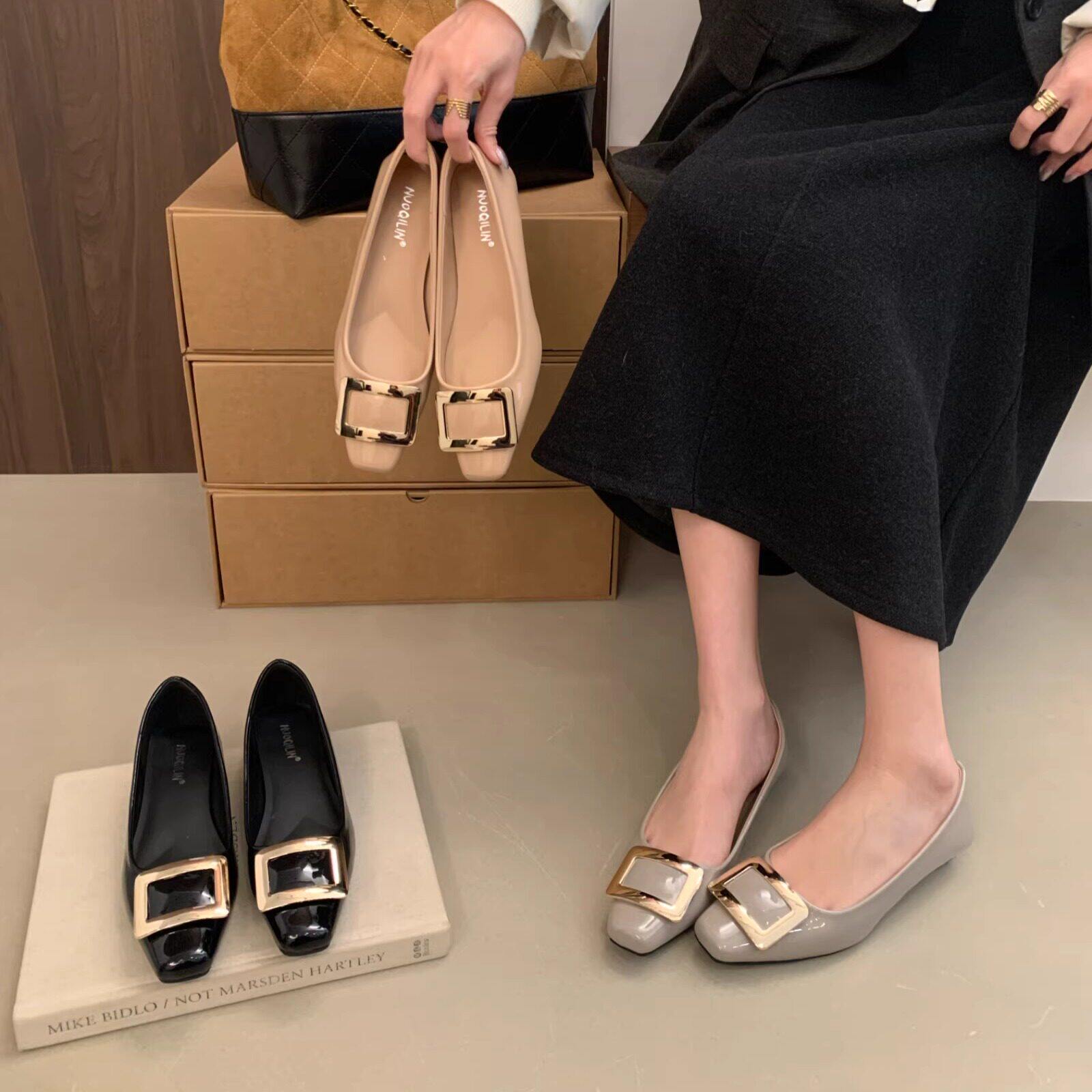 甜美金属方扣方头一脚蹬奶奶鞋