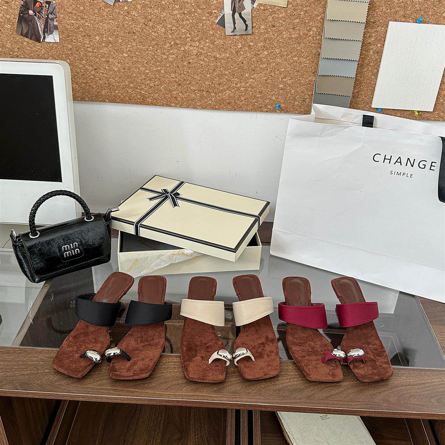 金属扣套趾一字拖鞋凉鞋甜美配裙子鞋2026新款粗跟方头外穿凉拖鞋