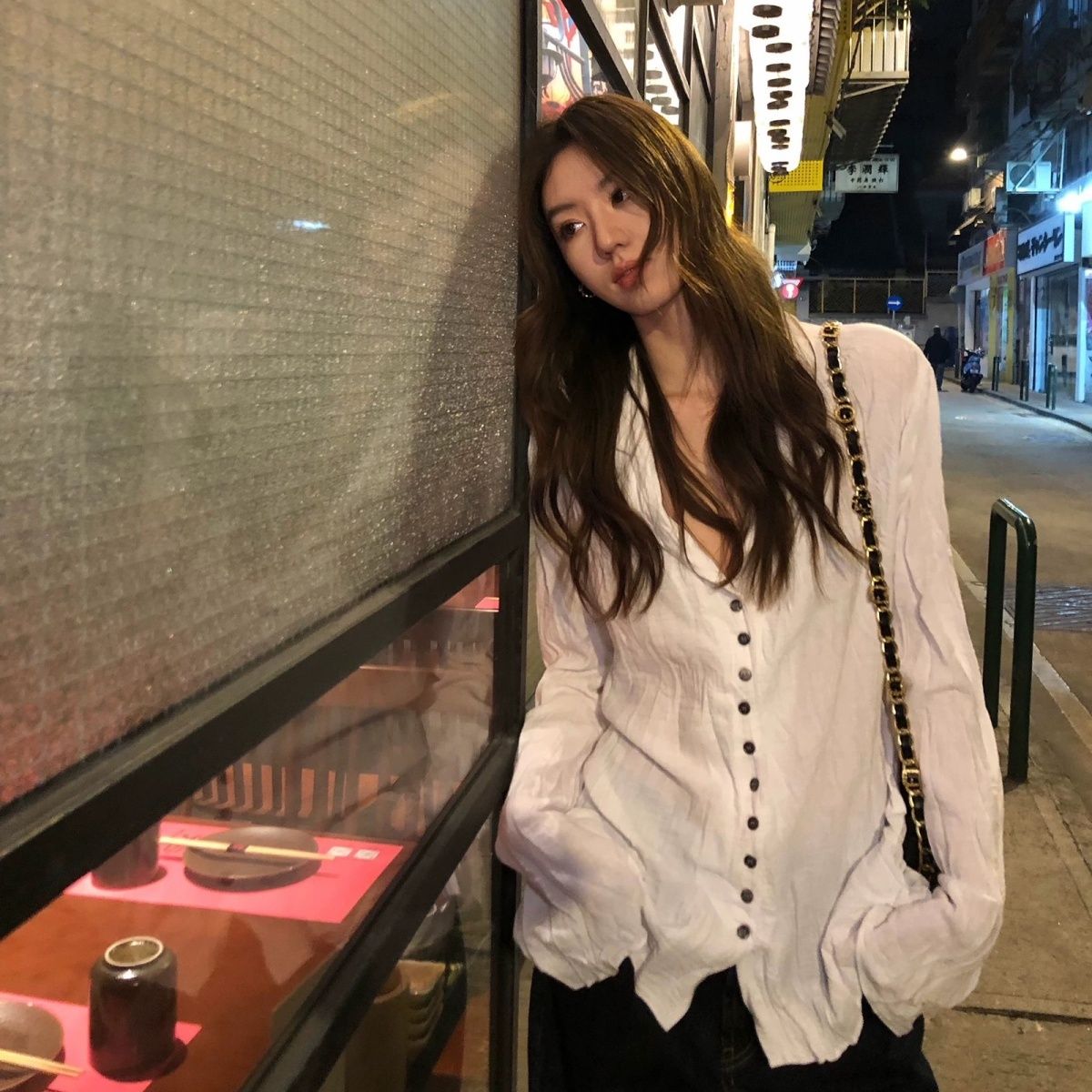白色衬衫女长袖古巴领褶皱图片