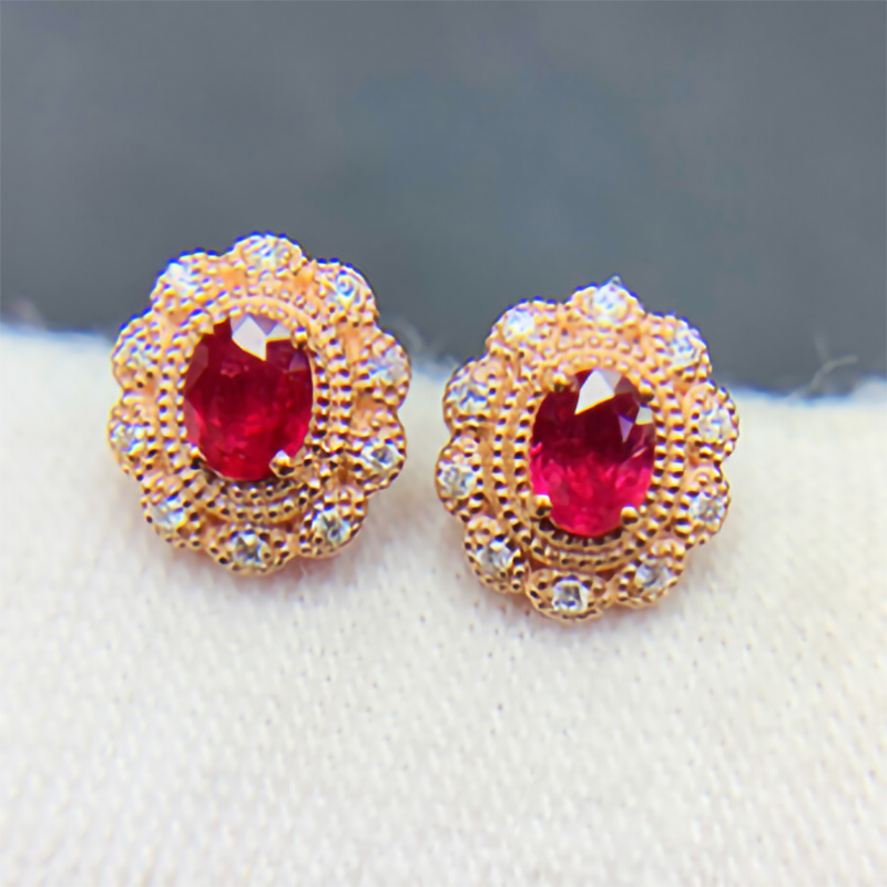 天然无烧红宝石18K金镶嵌配钻