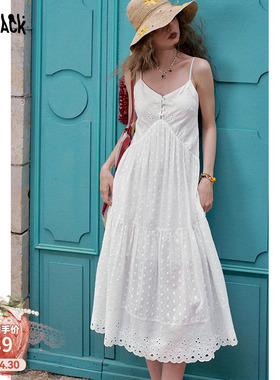 妖精的口袋白色提花掐腰连衣裙女2026年夏季新款简单大方吊带裙子
