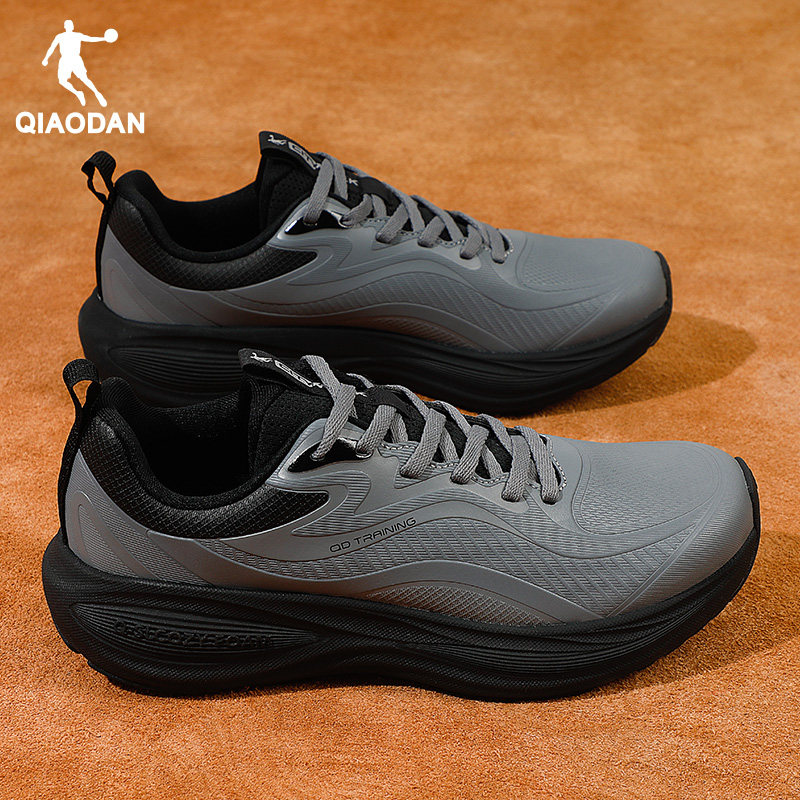 乔丹男鞋系带适行跑步鞋轻便减震透气耐磨防滑皮面运动休闲健步