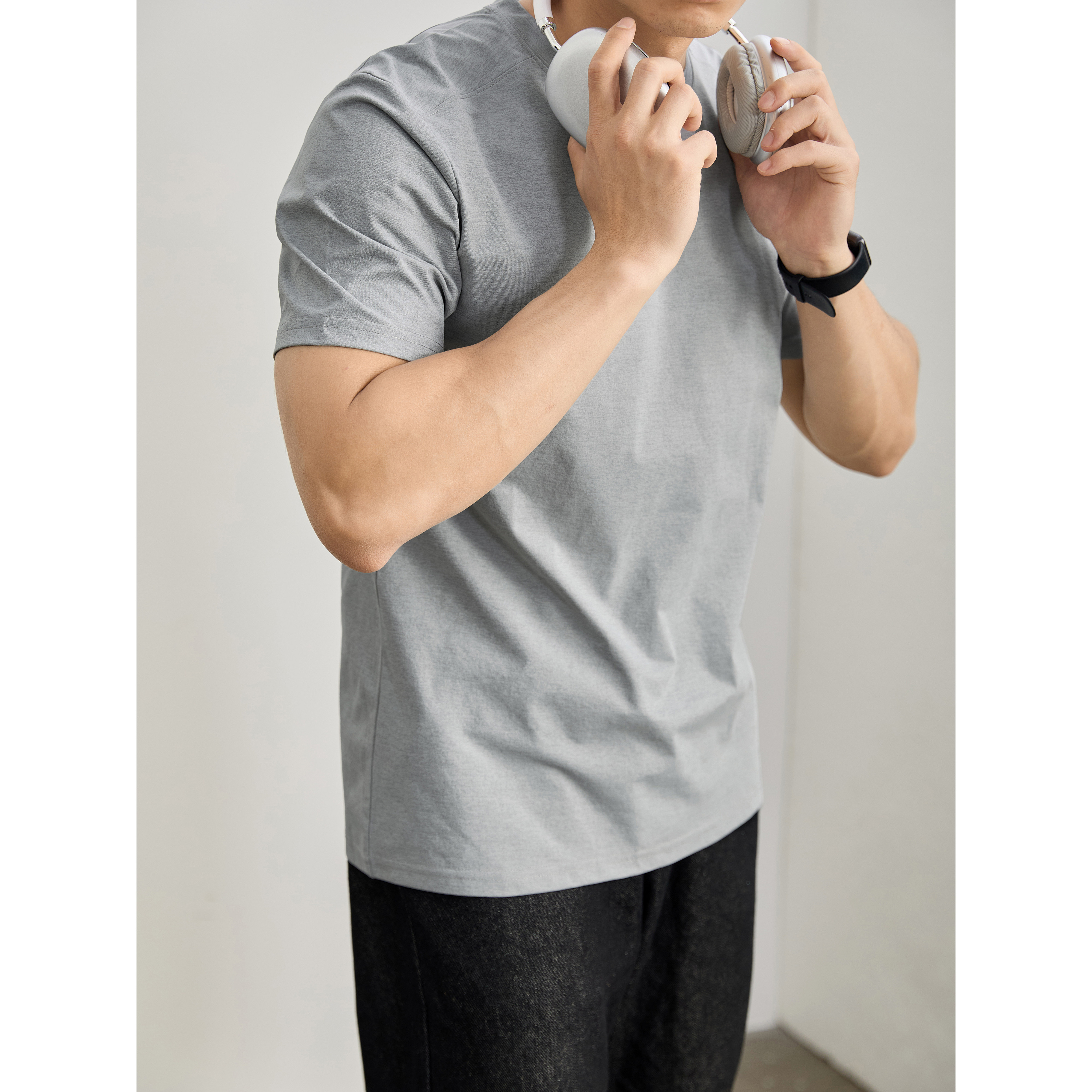 LUUD 夏季凉感迪桑麻棉圆领短袖T恤男青春活力合身休闲套头体恤衫