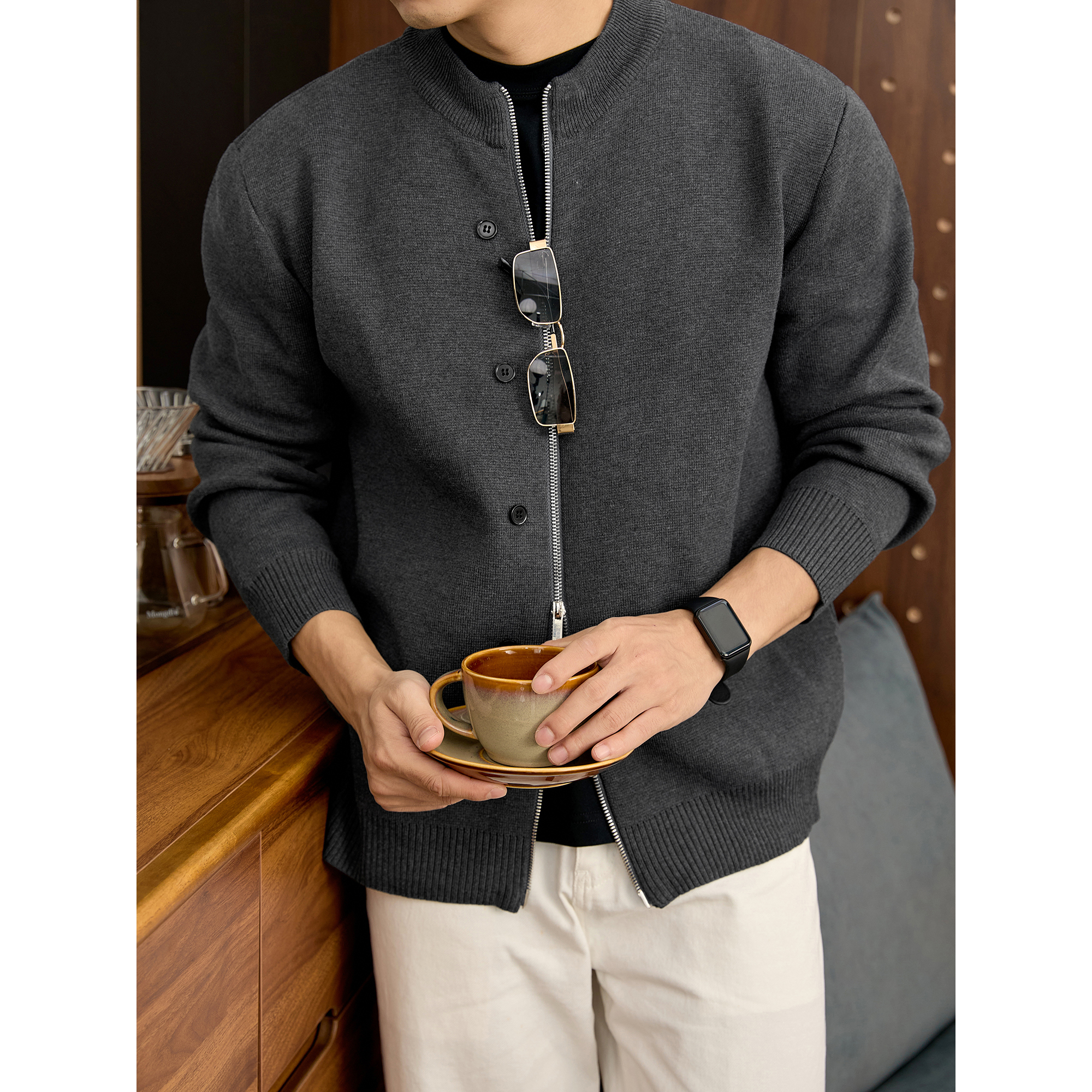 LUUD 轻熟奢华立领针织外套纽扣装饰简约绅士男士双拉链开衫毛衣