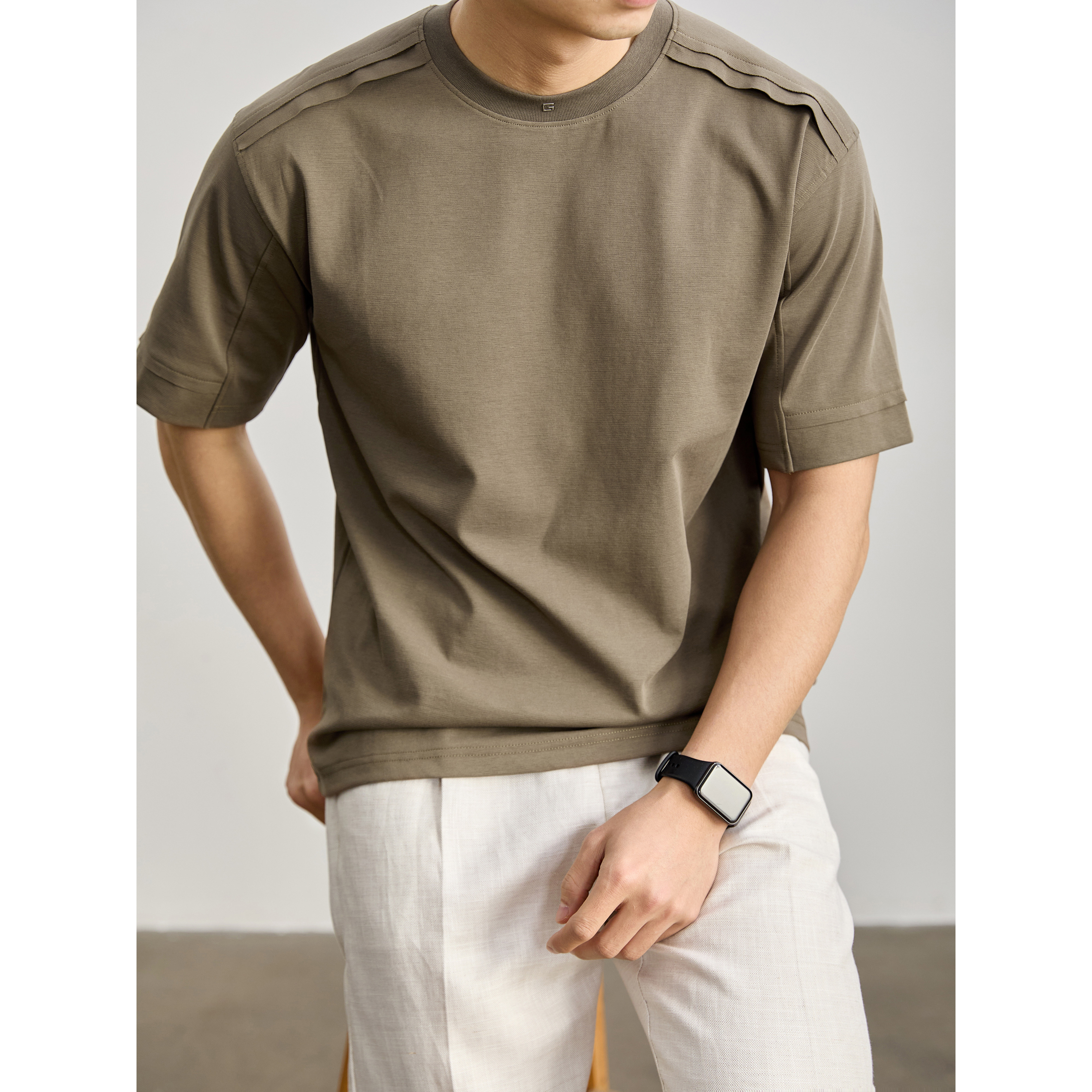 LUUD cleanfit极简金属装饰男士短袖T恤夏季解构设计圆领透气上衣