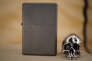 防风打火机 纯钛110 ZIPPO 2001年E全新首版 原装