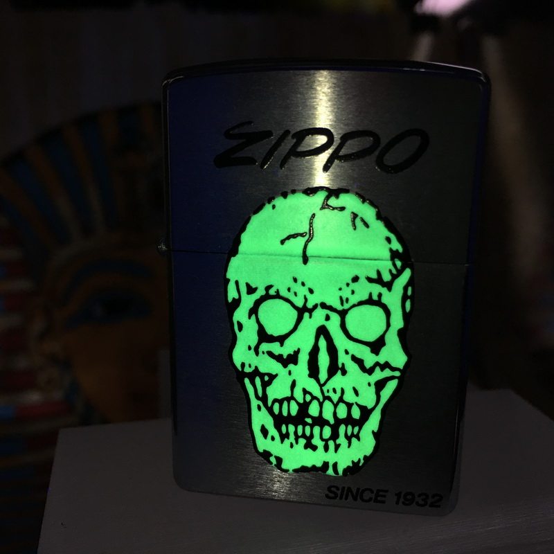 原装 1999年L全新拉丝彩印夜光骷髅头防风打火机 ZIPPO/芝宝