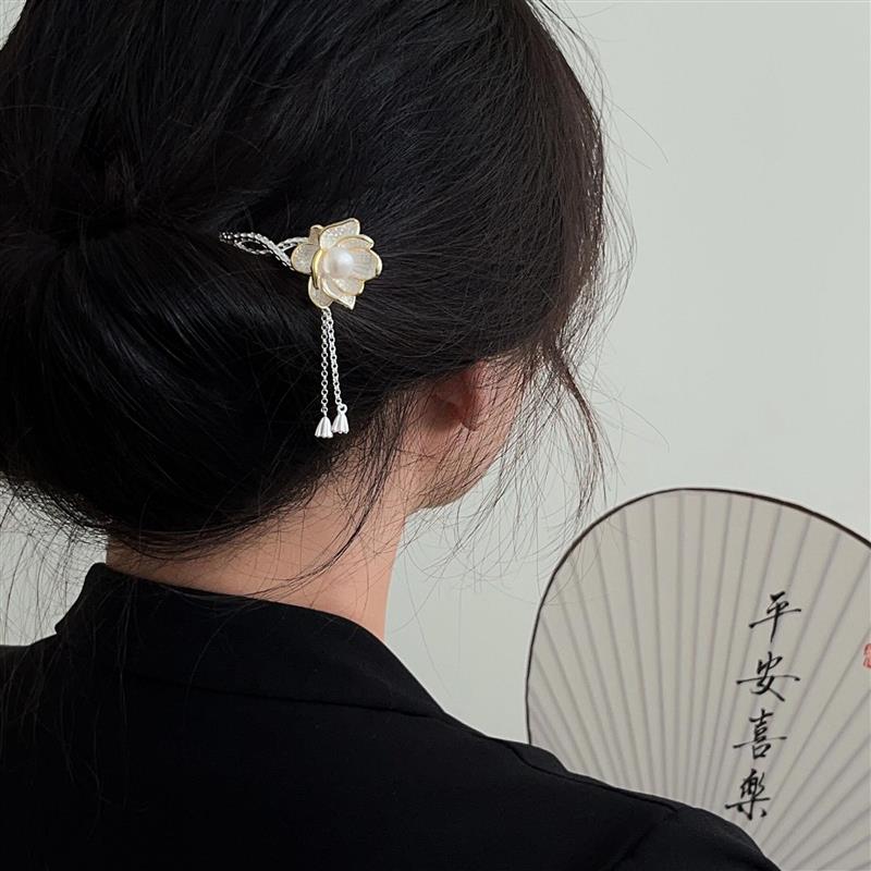 新中式古风莲花珍珠发簪盘发花朵银簪镂空莲蓬吊坠簪子纯银高级感