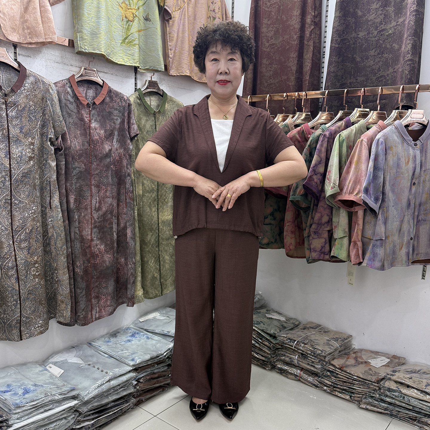 中老年纯色薄款西装假两件套透气短袖上衣高腰垂感阔腿裤妈妈女装