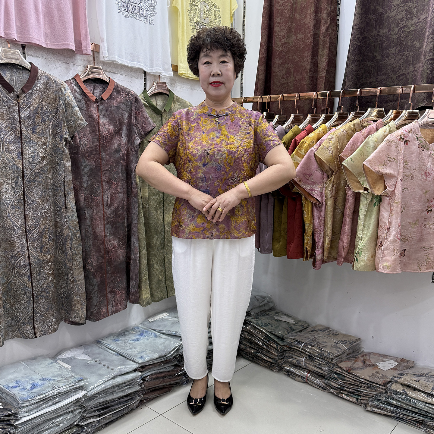 妈妈国风缎面短袖打底衫中年女士薄款透气大码显瘦斜襟气质两件套