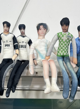 TF家族运动会王橹杰穆祉丞抽象老鼠干玩偶现货内置骨架随意造型