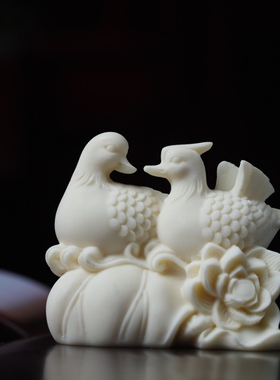 象牙果雕刻鸳鸯戏水百年好合结婚祝福送礼佳品精美工艺品装饰摆件