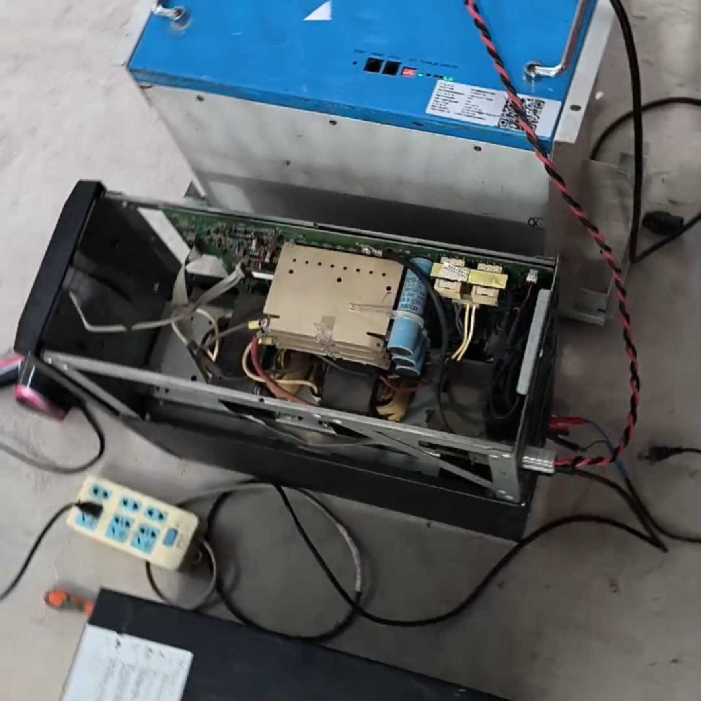 APC smart-ups 2200ux不间断电源，测试完好&mdash;议价