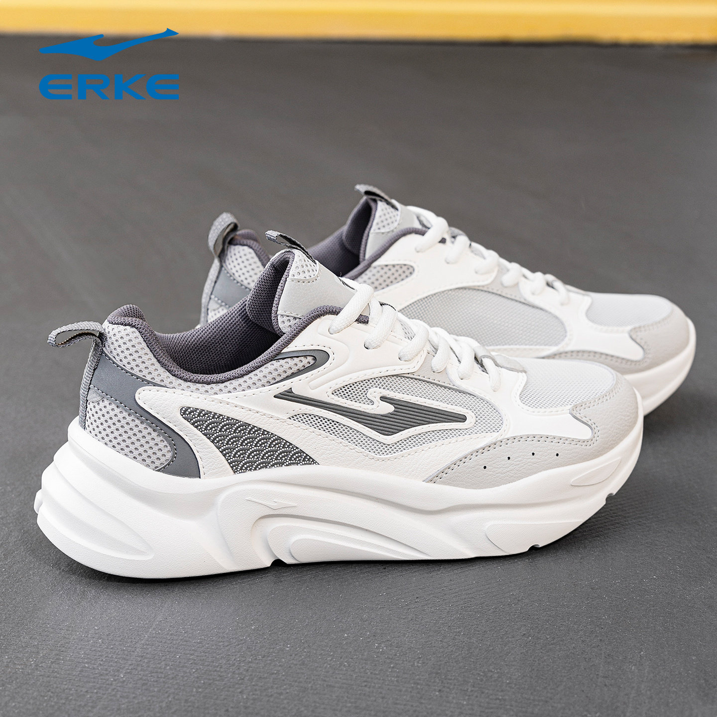 鸿星尔克运动鞋春季新款软底减震男鞋皮面防水跑步鞋网面轻便跑鞋