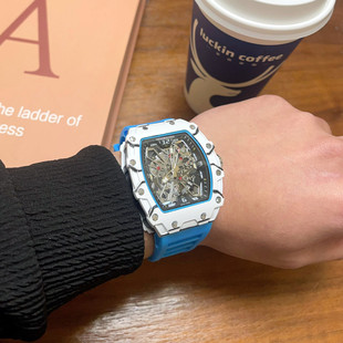 米勒时尚公牛非机械炭纤维潮男表时尚硅胶带学生腕表休闲男士手表