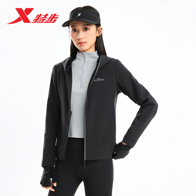 特步软壳衣女2026年春季新款训练女装梭织薄款夹克风衣运动外套女