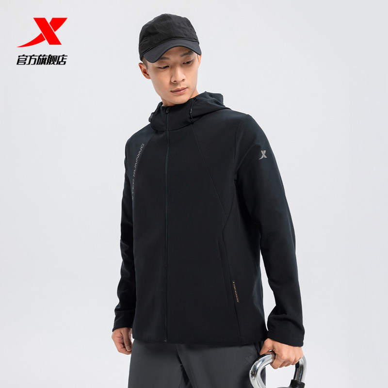 特步运动外套男款2025年秋季新款大众跑户外保暖风衣975129160159