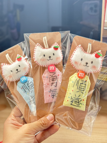 【成品】粉色小猫勇气御守｜不织布挂件｜拍下备注颜色和字