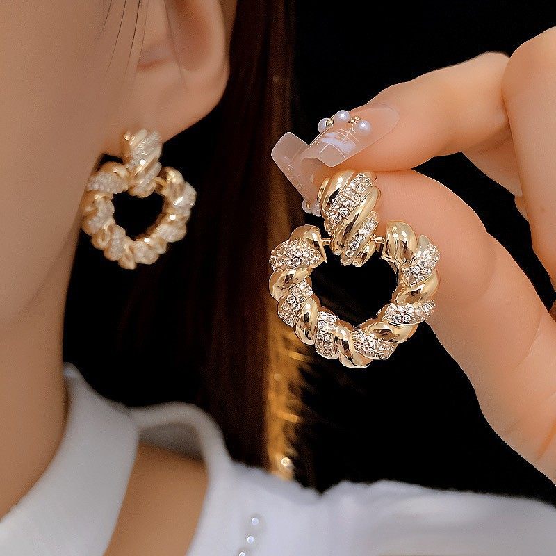 欧美小众轻奢时尚锆石爱心形耳环高级感秋冬银针耳钉气质百搭耳饰,饰品/流行首饰/时尚饰品新,耳环,淘宝优惠券,粉丝福利购,淘宝优惠卷