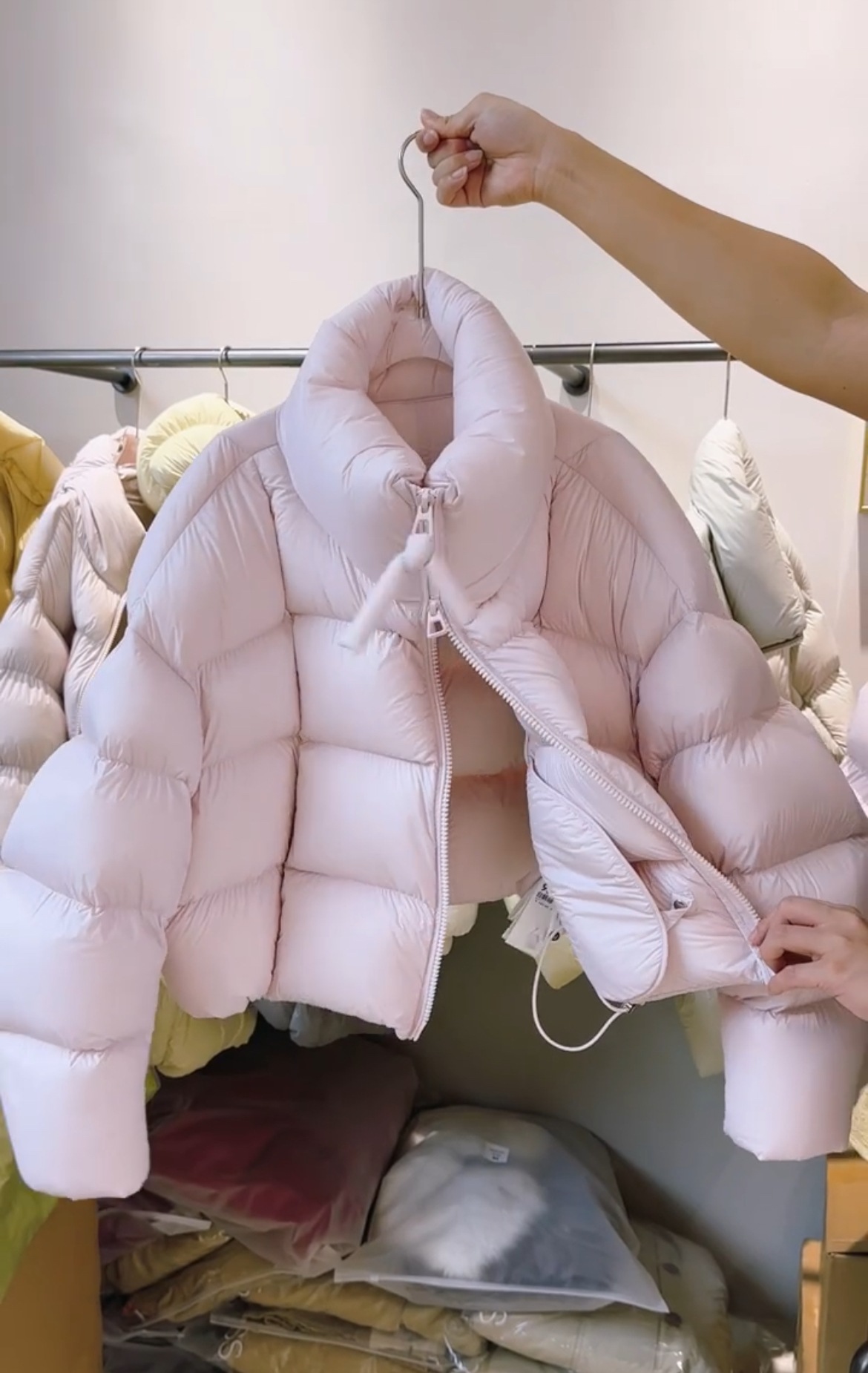 2025新款95%白鹅绒女短款小个子加厚保暖羽绒面包服外套冬季