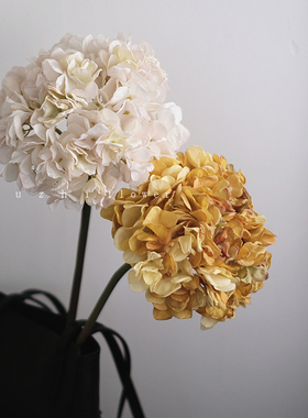 仿真花高级感逼真绣球白色粉色花束假花客厅摆设花艺插花婚礼布置