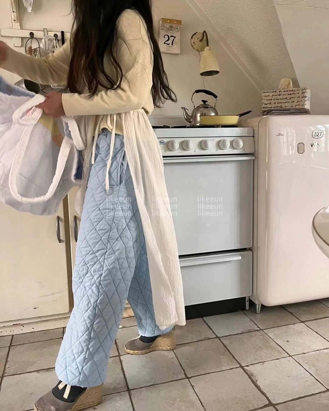 国现～likeeun韩国代购 merrybonbon X AOUT 冬季帽子+裤子套装