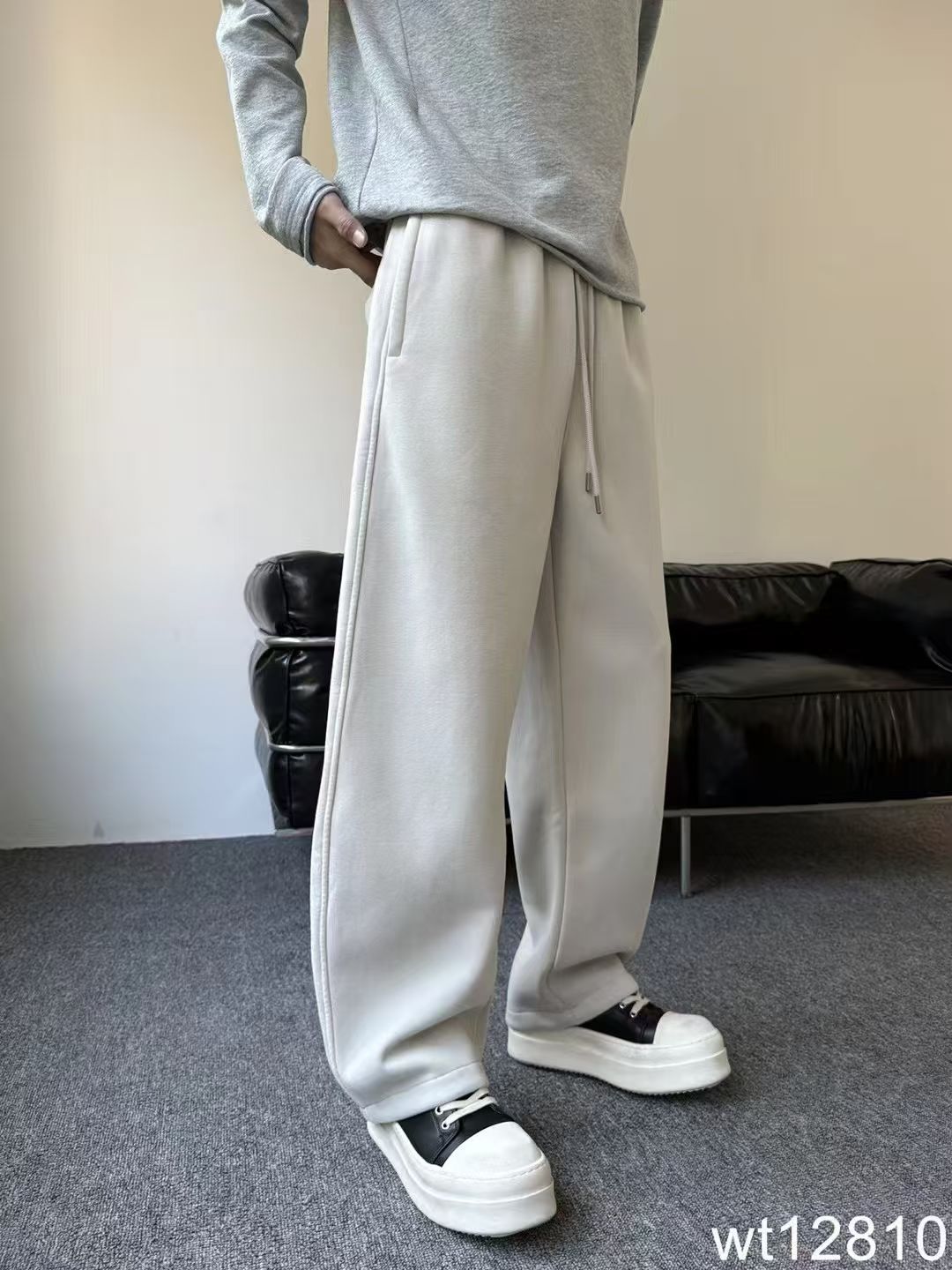 微腾12810新款秋冬男士休闲长裤宽松小直筒男款加绒加厚学生微阔