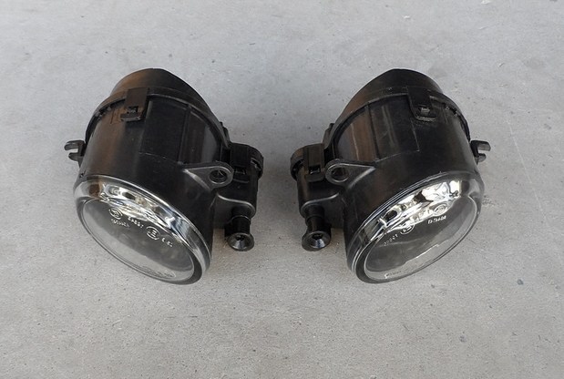 奇瑞A5旗云1 13款风云2G3新款瑞虎12款旗云2E5雾灯艾瑞泽7防雾灯