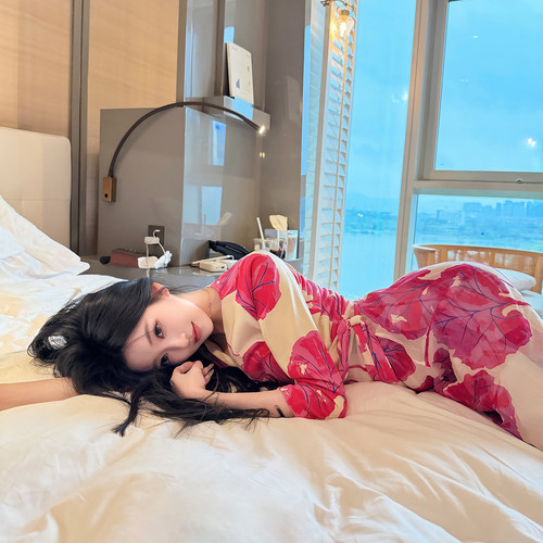 叶嘉Nailah·【绯荷轻曳】超显瘦中袖一片式收腰系带女士连衣裙