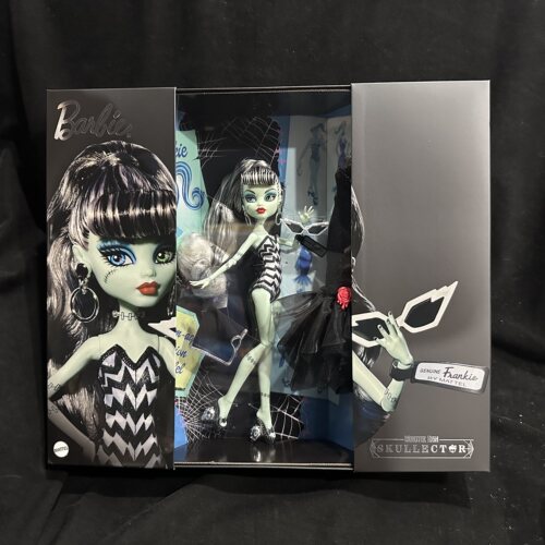 怪物高中收藏芭比娃娃正版现货